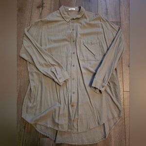 Noul - Button Up High/Low Top - Army Green - Size Medium